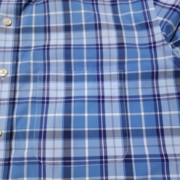 Jos A Bank Traveler Mens XL Plaid Shirt Blue Short Sleeve Button Down - Picture 2 of 9